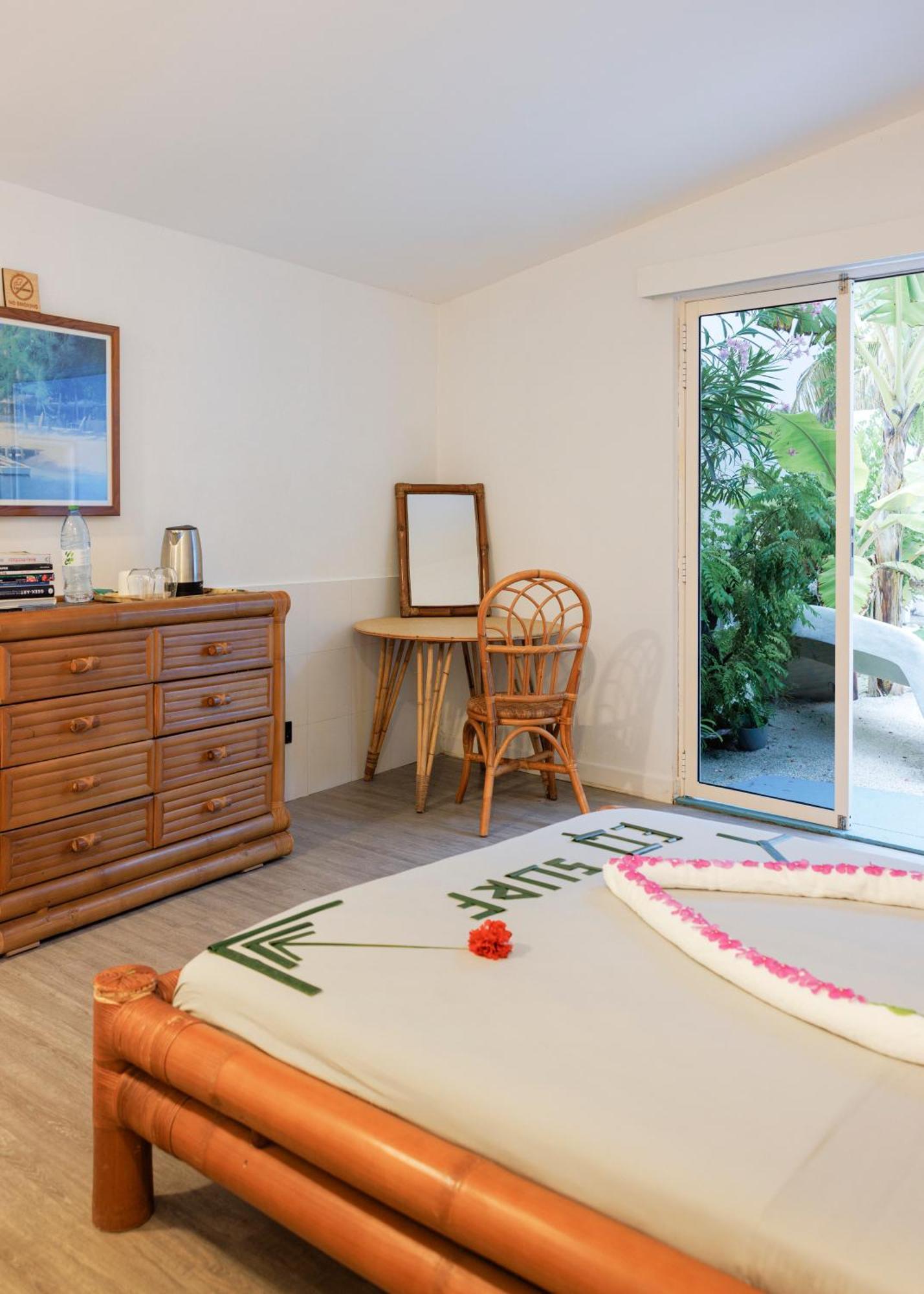 فندق Eq Surf Retreat مولي المظهر الخارجي الصورة